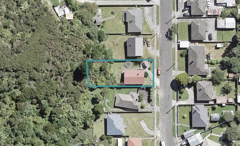 51 Judd Crescent, Naenae, Lower Hutt - Carousel 1