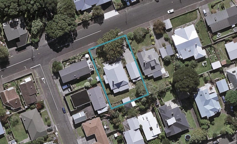 25 Barrett Street, Westown, New Plymouth - Carousel 1