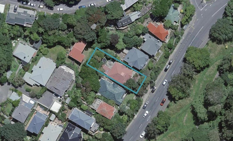 86 Glenmore Street, Northland, Wellington - Carousel 1