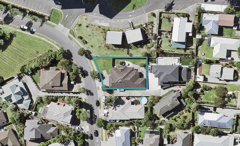 9 Northcross Drive, Oteha, Auckland - Carousel 1