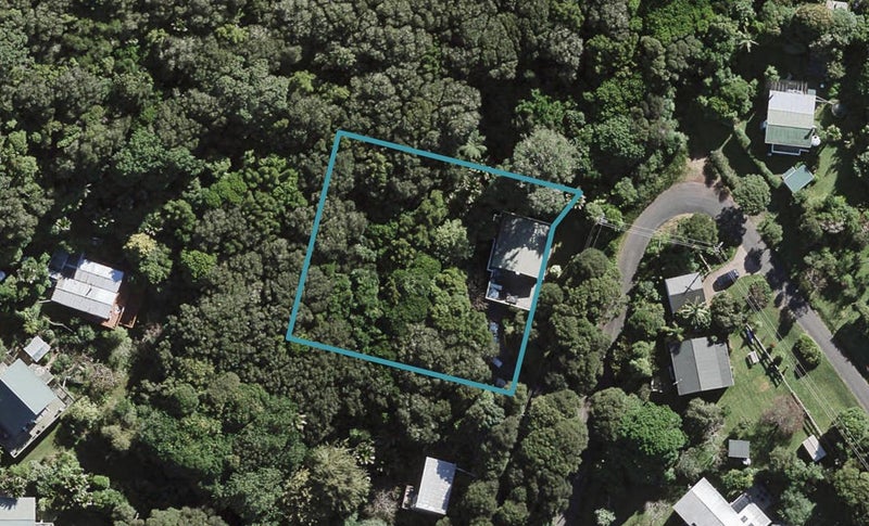 6 Valley Road, Omiha, Waiheke Island - Carousel 1