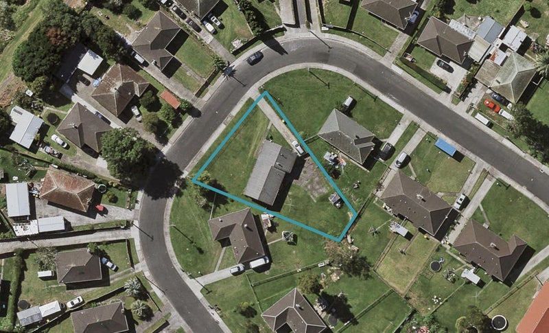 12 Velvet Crescent, Otara, Auckland - Carousel 1