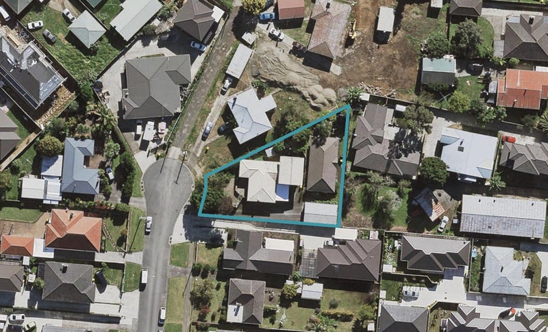 2/15 Picton Street, Papatoetoe, Auckland - Carousel 1