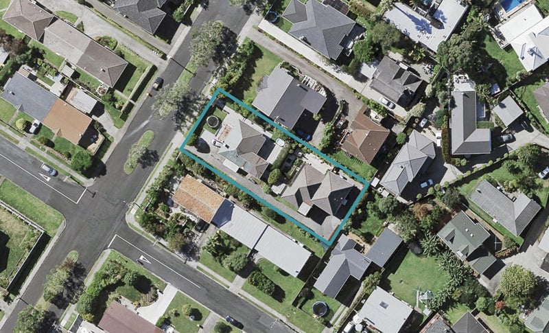 1/12 Northumberland Avenue, Belmont, Auckland - Carousel 1