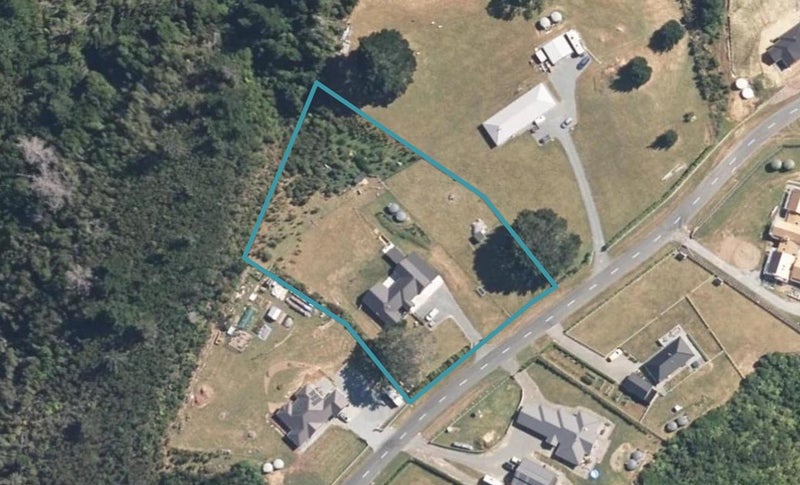 139 Fairview Drive, Birchville, Upper Hutt - Carousel 1