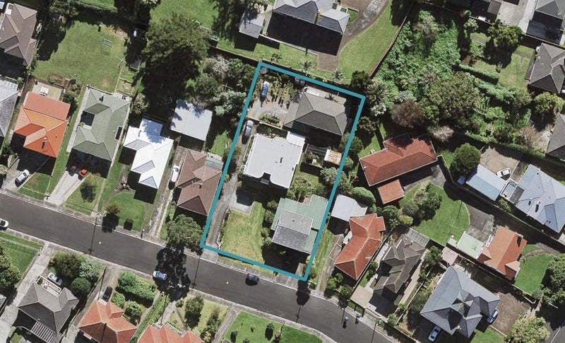 2/3 Britton Avenue, Mount Roskill, Auckland - Carousel 1