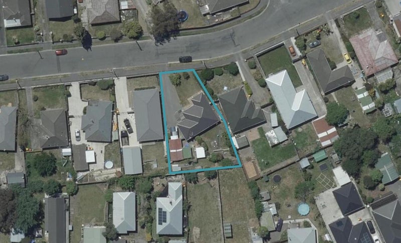 16 Vancouver Crescent, Wainoni, Christchurch - Carousel 1