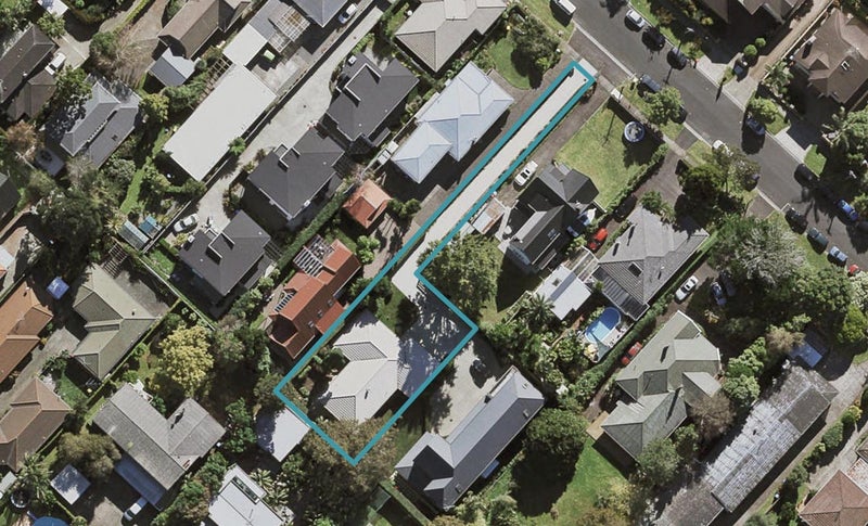 14B Tawera Road, Greenlane, Auckland - Carousel 1