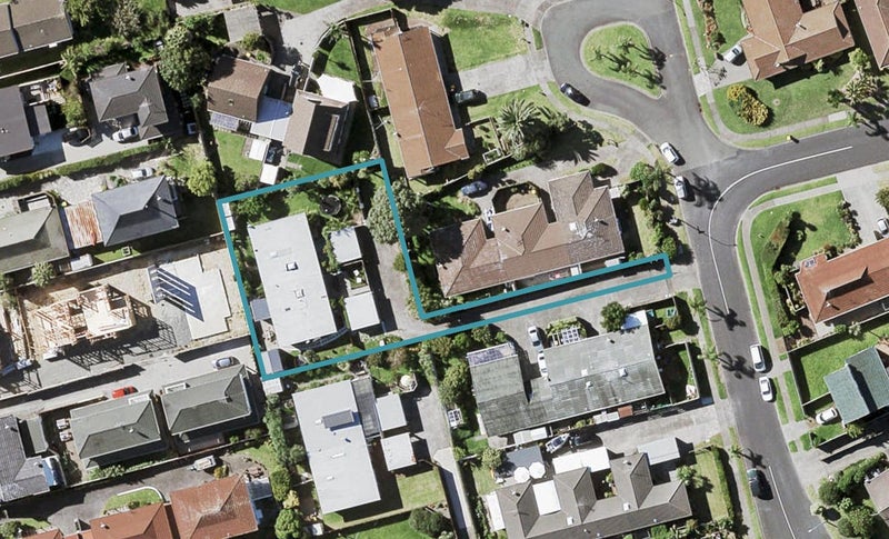 2/14 Vivian Wilson Drive, Eastern Beach, Auckland - Carousel 1