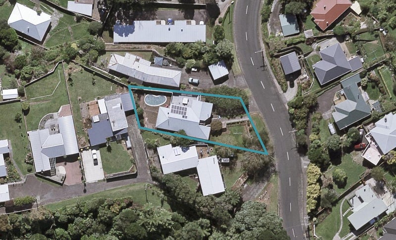 54 Queens Road, Glen Avon, New Plymouth - Carousel 1