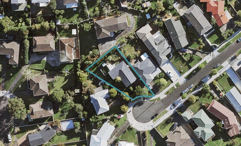 33 Ted William Street, New Windsor, Auckland - Carousel 1