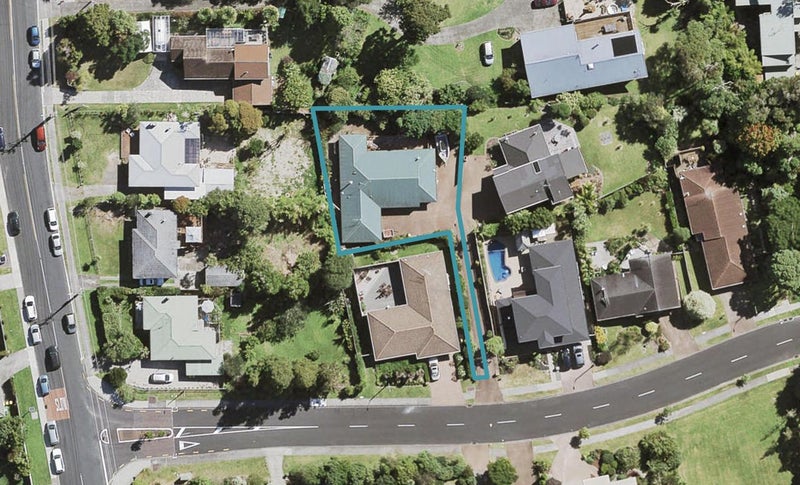3A Woodfern Crescent, Titirangi, Auckland - Carousel 1
