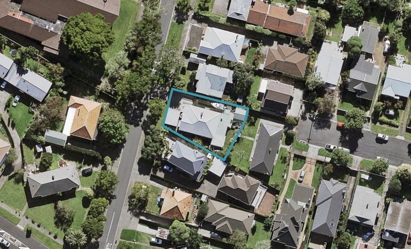 14 Kiwitea Street, Sandringham, Auckland - Carousel 1
