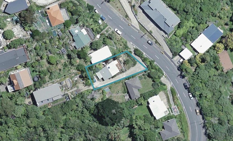 77 Makara Road, Karori, Wellington - Carousel 1