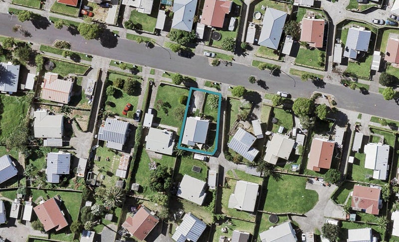 51A Maybury Street, Point England, Auckland - Carousel 1