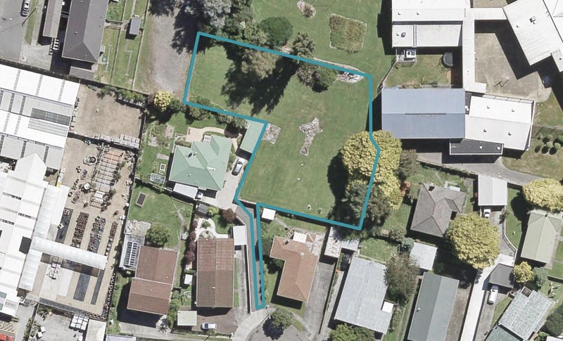 15 Heather Grove, Fairfield, Lower Hutt - Carousel 1