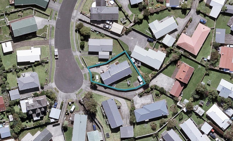 25 Meade Place, Bell Block, New Plymouth - Carousel 1