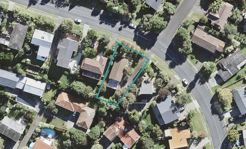 95 Stapleford Crescent, Browns Bay, Auckland - Carousel 1