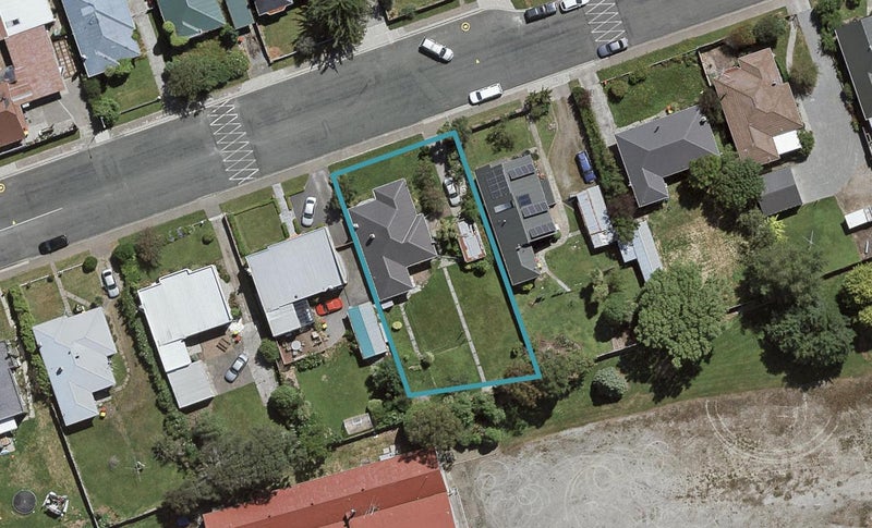 19 Islington Street, Turnbull Thomson Park, Invercargill - Carousel 1