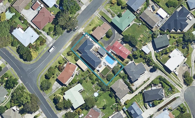 20 Regent Street, Brookfield, Tauranga - Carousel 1