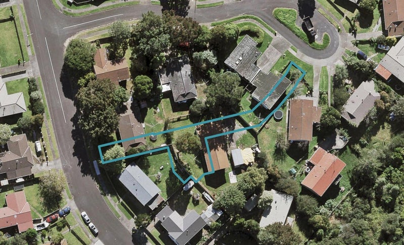 4 Mioweka Lane, West Harbour, Auckland - Carousel 1