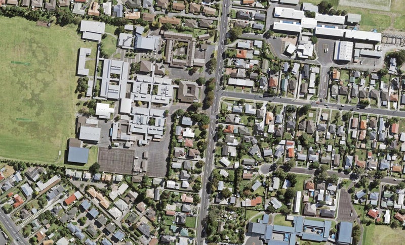 40 Rathgar Road, Henderson, Auckland - Carousel 1