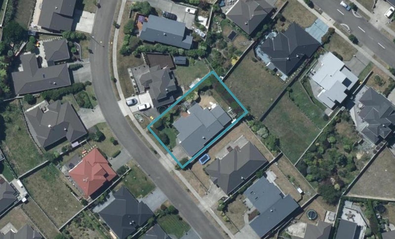 7 Dusky Crescent, Aotea, Porirua - Carousel 1