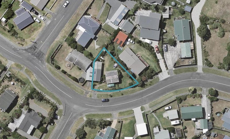 8 Karaka Street, Otaki Beach, Otaki - Carousel 1