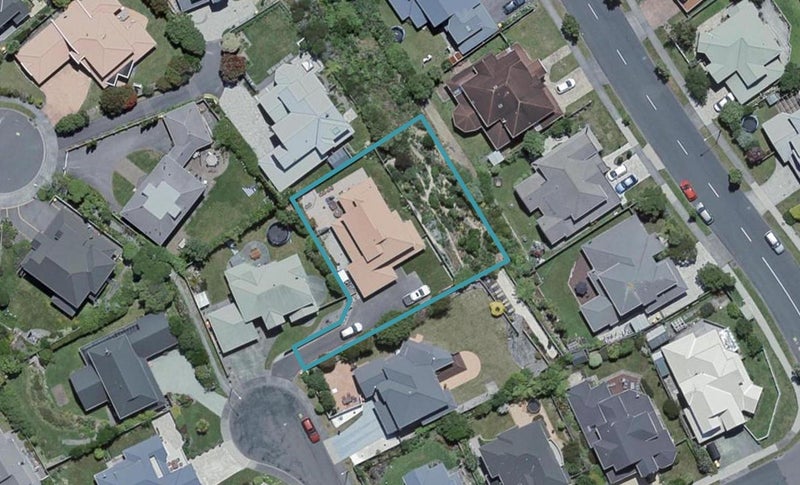 8 Marford Grove, Churton Park, Wellington - Carousel 1