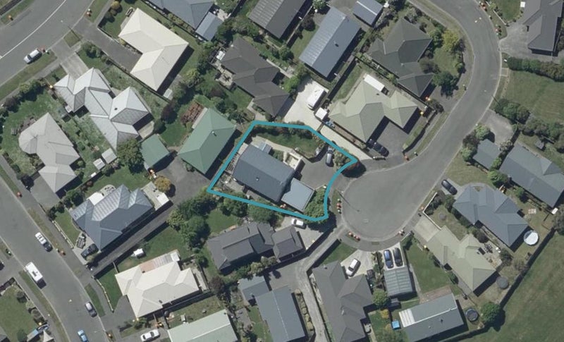 14 Seascape Gardens, Bromley, Christchurch - Carousel 1