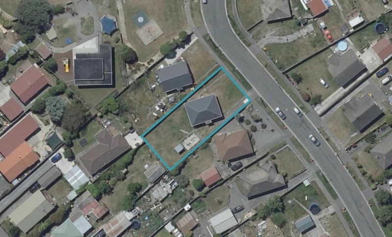 9 Merrington Crescent, Aranui, Christchurch - Carousel 1