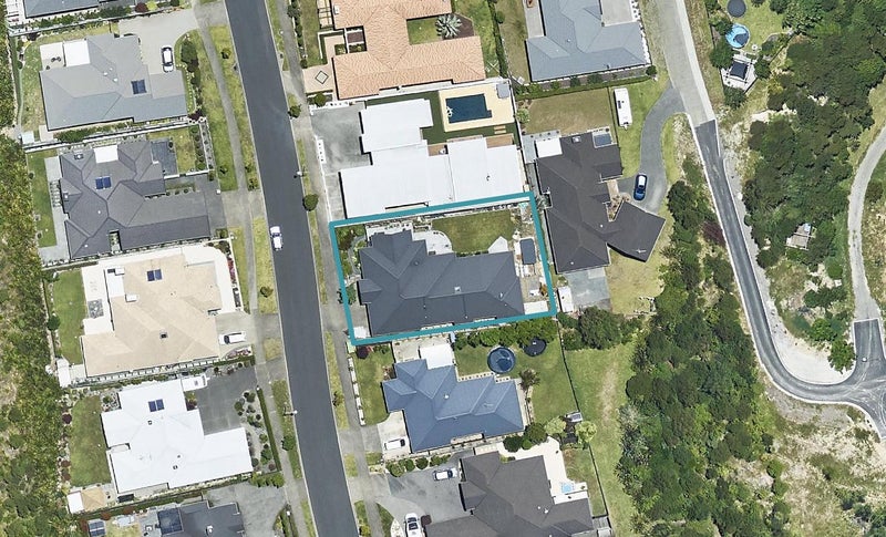 21 Rexford Heights, Pyes Pa, Tauranga - Carousel 1