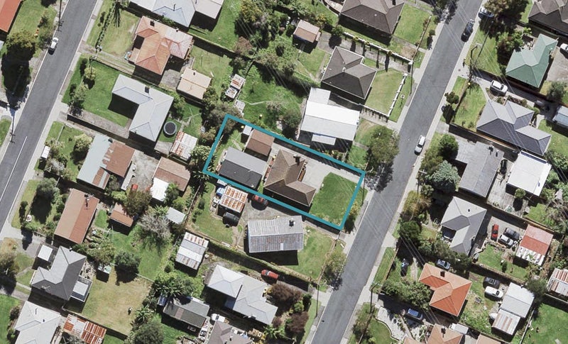 85 Cobham Crescent, Kelston, Auckland - Carousel 1