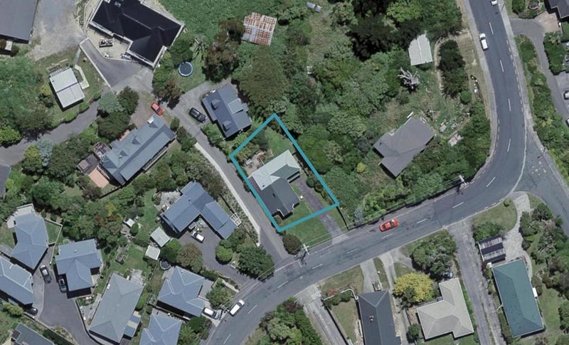 33 Cunliffe Street, Johnsonville, Wellington - Carousel 1