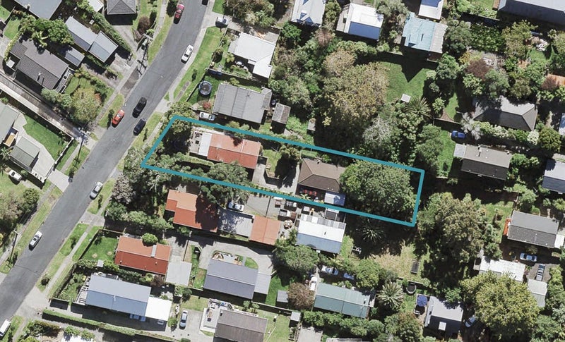 1/9 Gazelle Avenue, Beach Haven, Auckland - Carousel 1