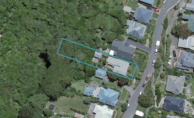 24 Karepa Street, Brooklyn, Wellington - Carousel 1
