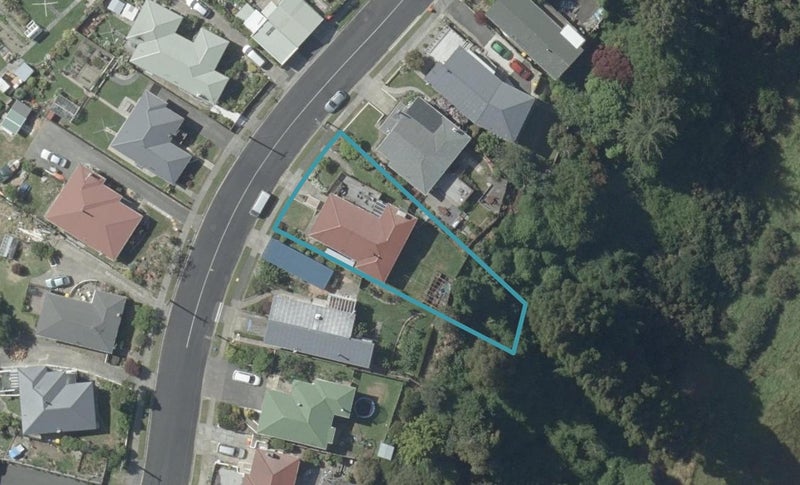 54 Koremata Street, Green Island, Dunedin - Carousel 1