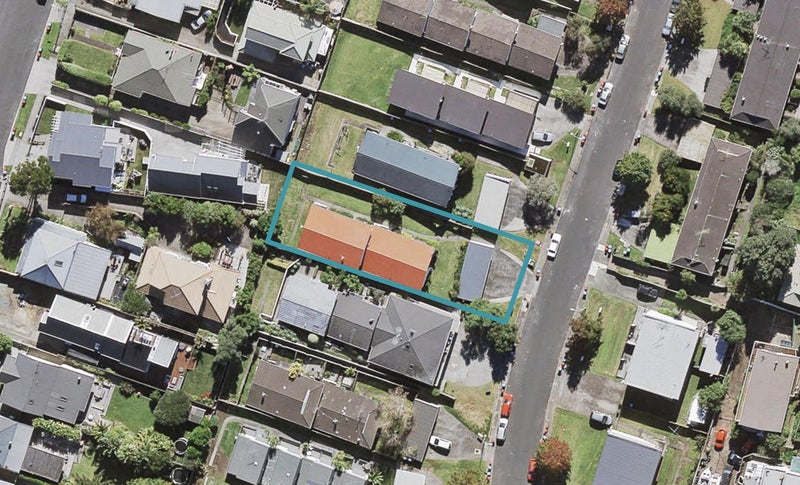 2/18 Don Croot Street, Western Springs, Auckland - Carousel 1