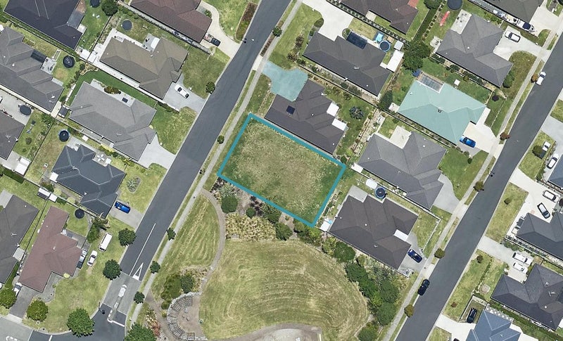 12 Annandale Drive, Pyes Pa, Tauranga - Carousel 1