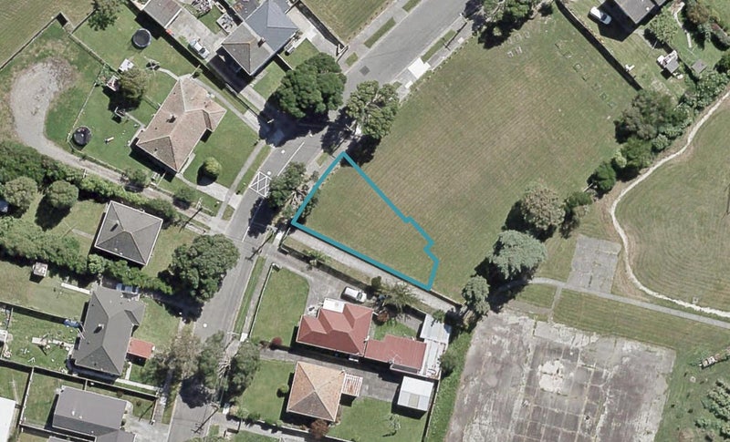 10 Durham Crescent, Fairfield, Lower Hutt - Carousel 1