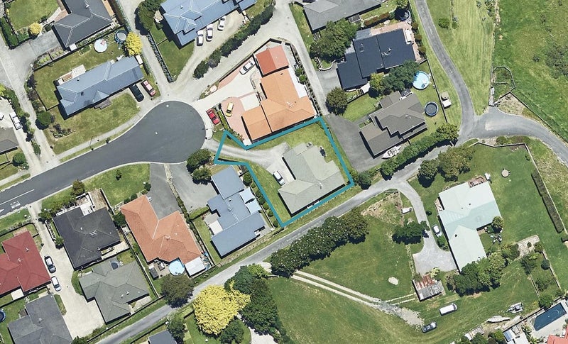 14 Maggie Place, Ohauiti, Tauranga - Carousel 1
