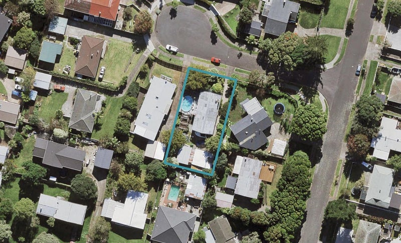 4 Feltwell Place, Mangere Bridge, Auckland - Carousel 1