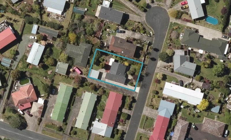 5 Lockesley Place, Onerahi, Whangarei - Carousel 1