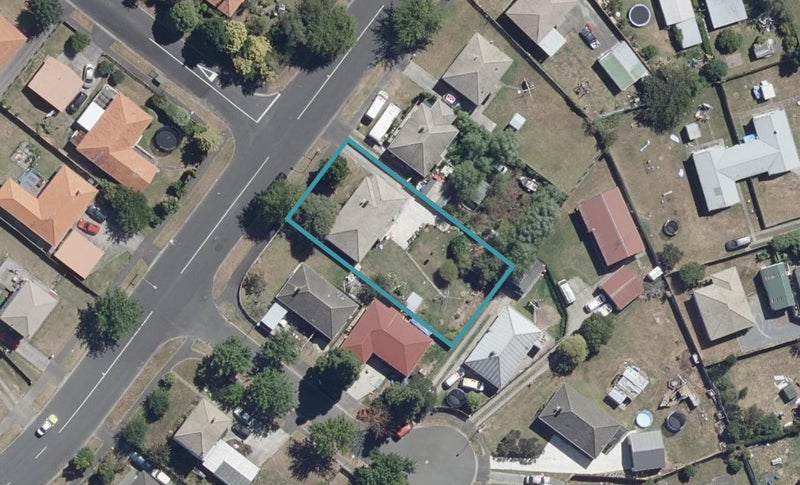 58 Holland Road, Fairfield, Hamilton - Carousel 1
