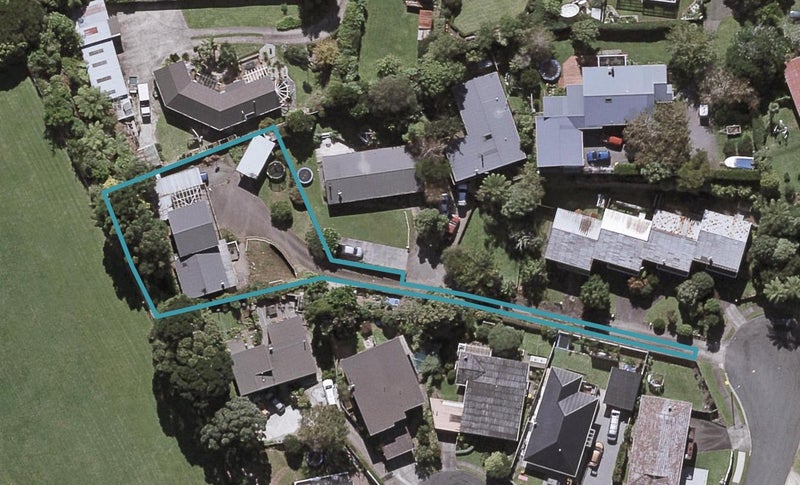 15C Leatham Avenue, Strandon, New Plymouth - Carousel 1