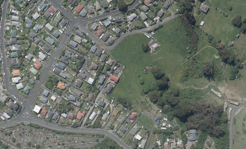 7 Dunford Lane, Andersons Bay, Dunedin - Carousel 1