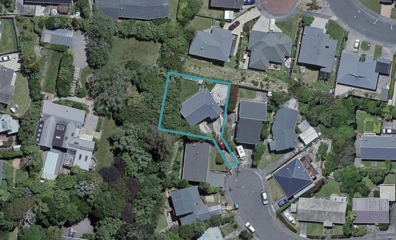 30 Kahikatea Grove, Paparangi, Wellington - Carousel 1