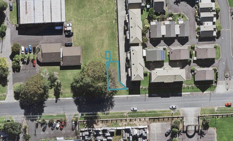 162 Mcleod Road, Te Atatu South, Auckland - Carousel 1