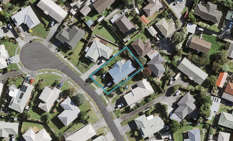 11 Tonson Place, Weymouth, Auckland - Carousel 1