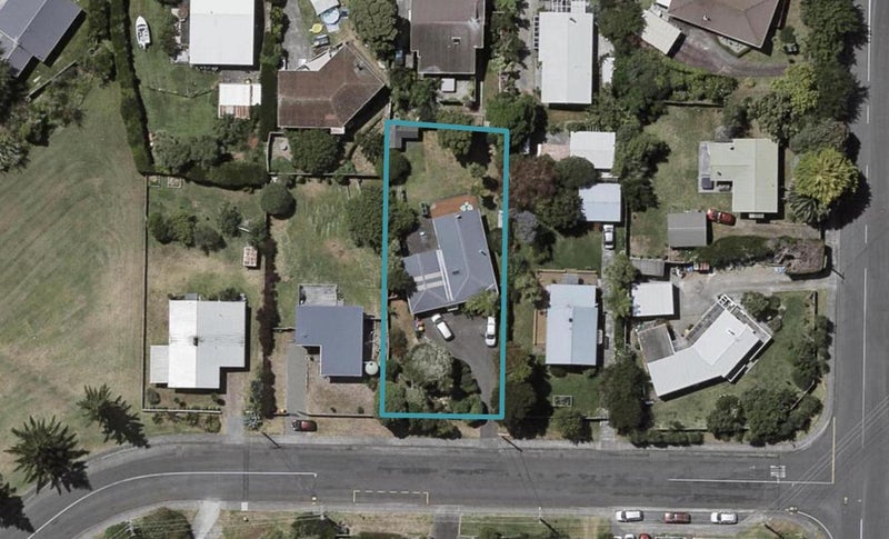 5 Queens Road, Waikanae Beach, Waikanae - Carousel 1